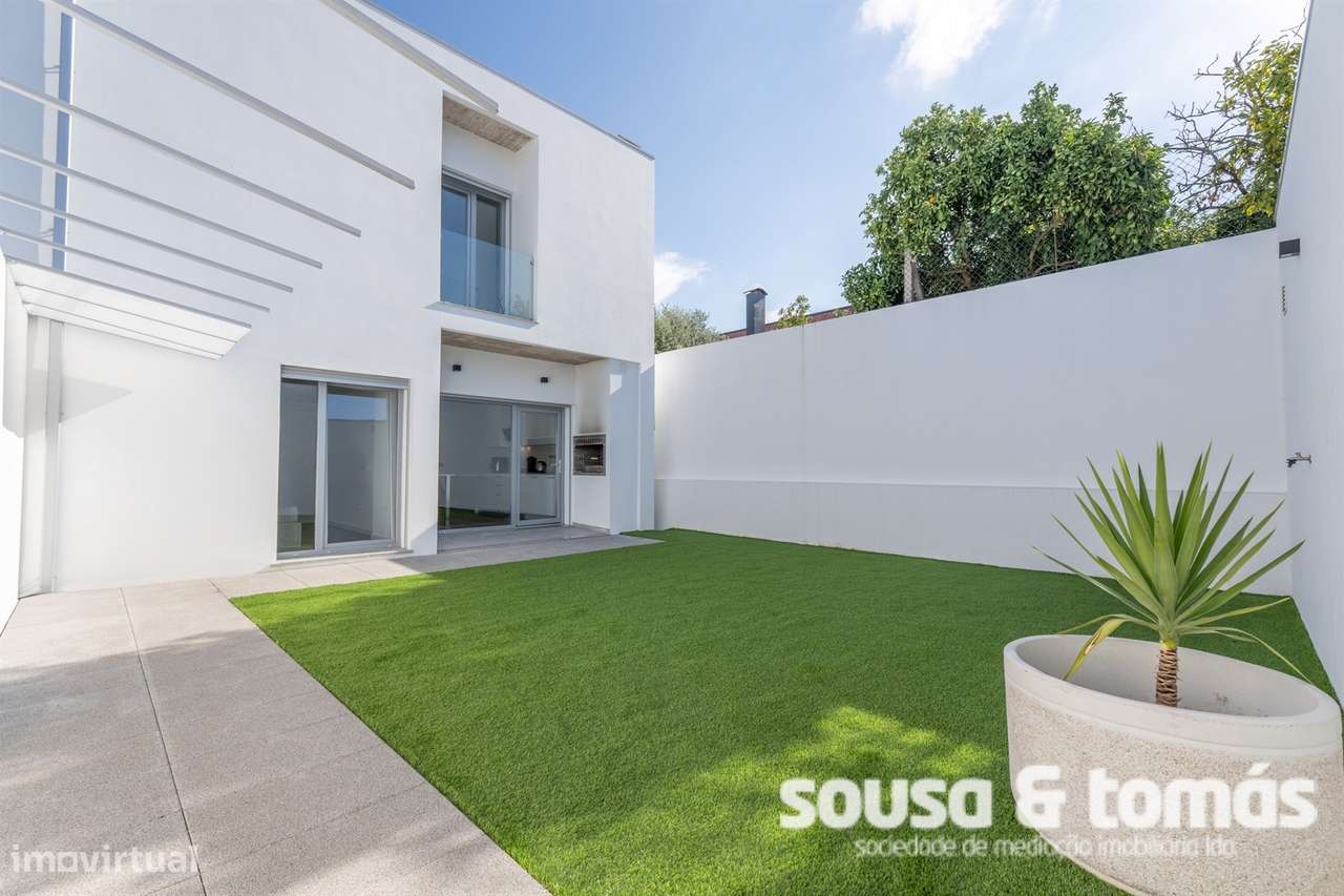 Moradia Geminada T3+1 Venda em Milagres,Leiria-45