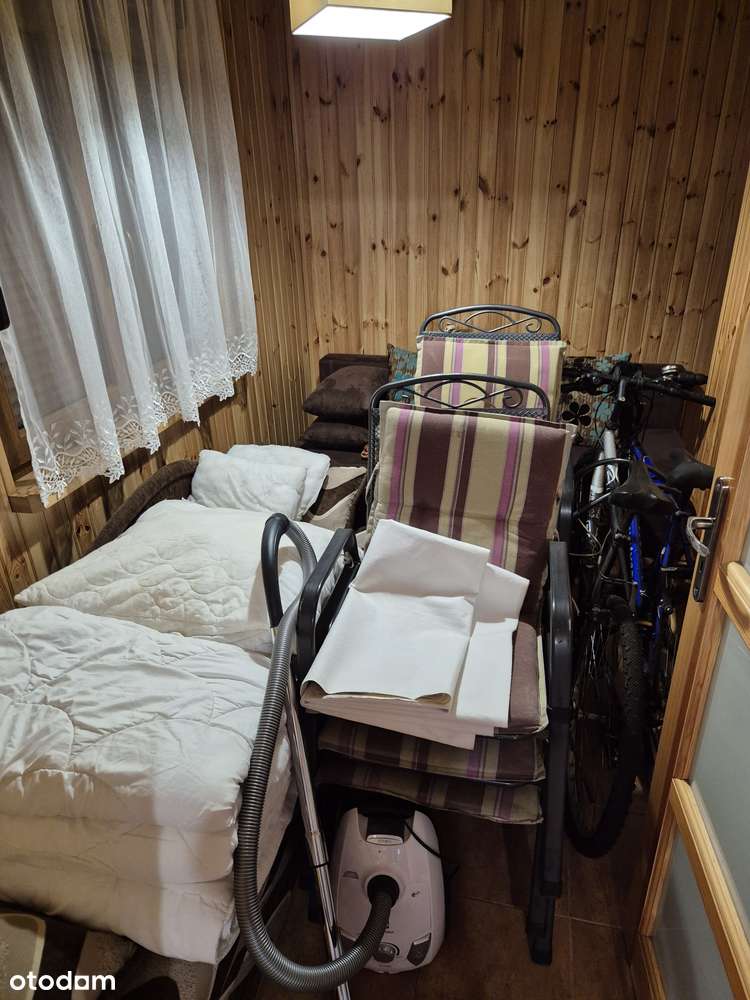 SPRZEDAM DOMEK LETNISKOWY W POBIEROWIE