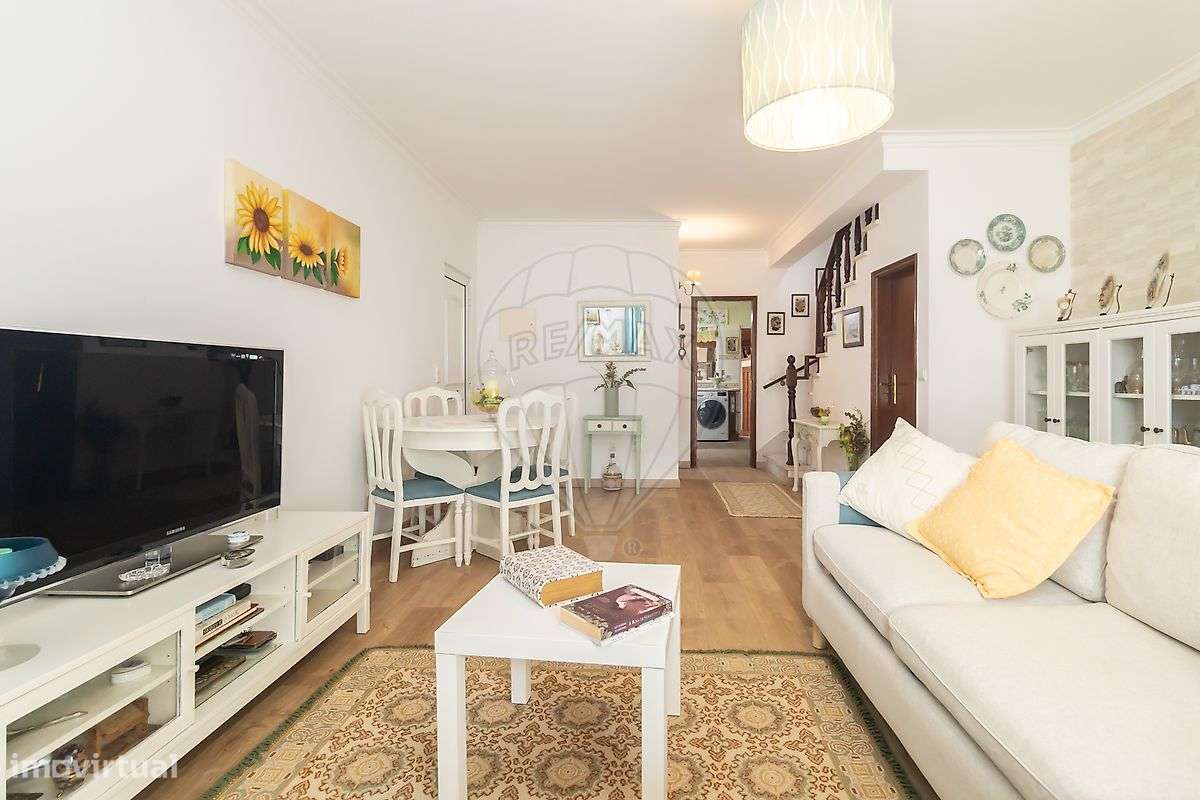 Moradia Geminada T3+2 – Quinta do Conde para venda-34