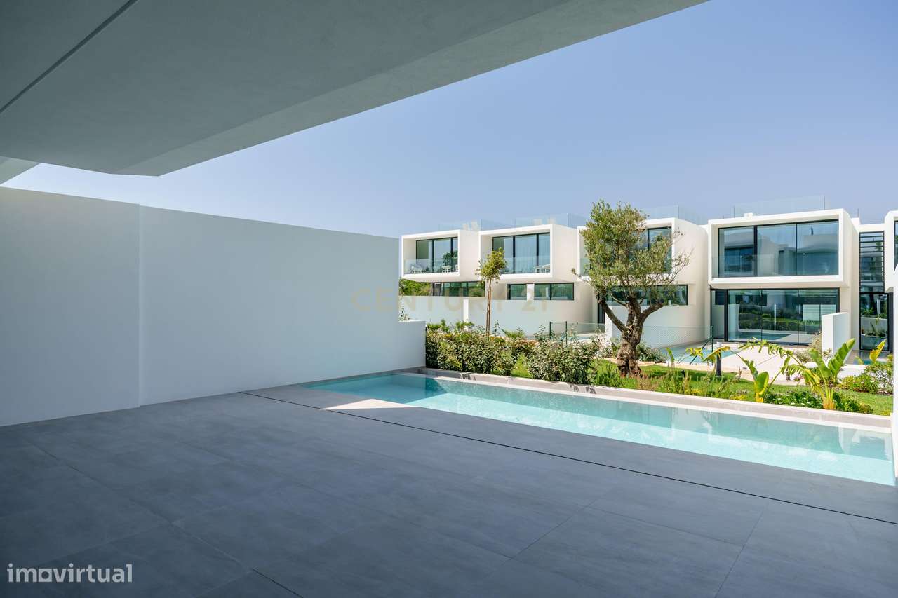 Apartamentos novos com 2 quartos, piscina privativa, elevador e garage - Grande imagem: 3/31