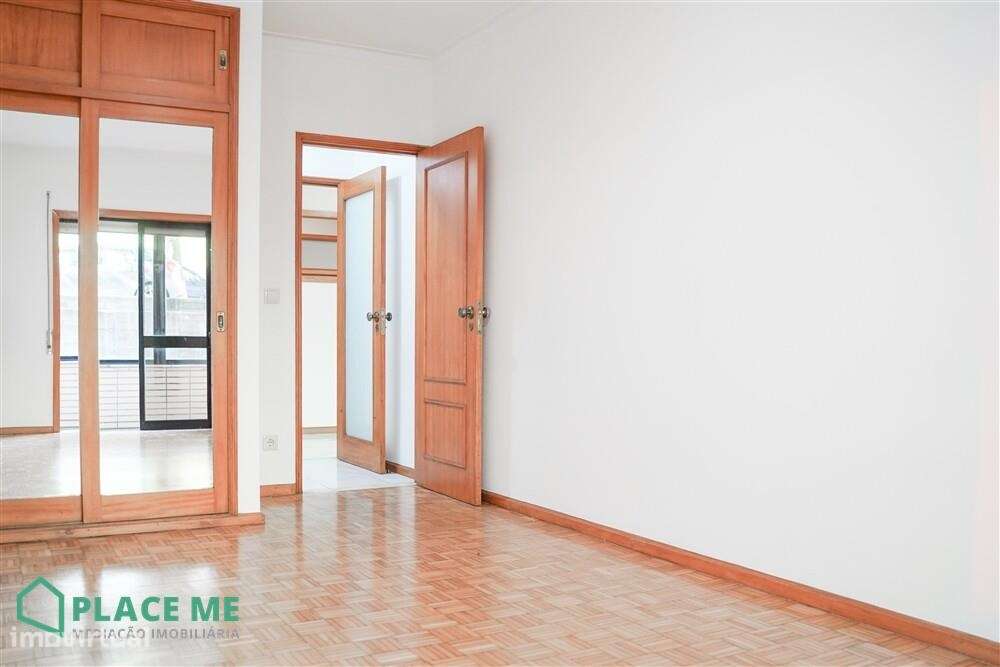 Apartamento T1+1 próximo da Estação de Comboios-26