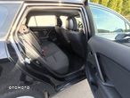 Toyota Avensis Combi 1.6 Comfort - 12