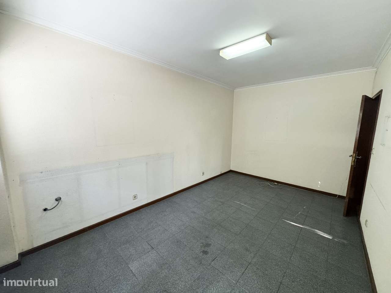 Apartamento T2 na Avenida Doutor Renato Araújo-20