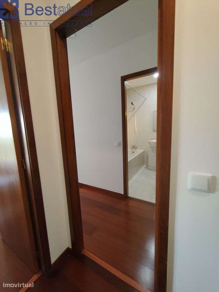 T2 Mobilado/Equipado-Cond. Fechado C/Piscina -Ofir-30