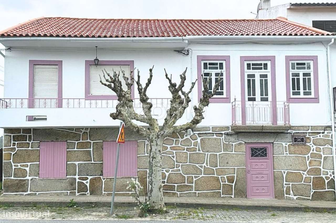 Moradia T4 com Garagem em Celorico da Beira Gare - Grande imagem: 2/58