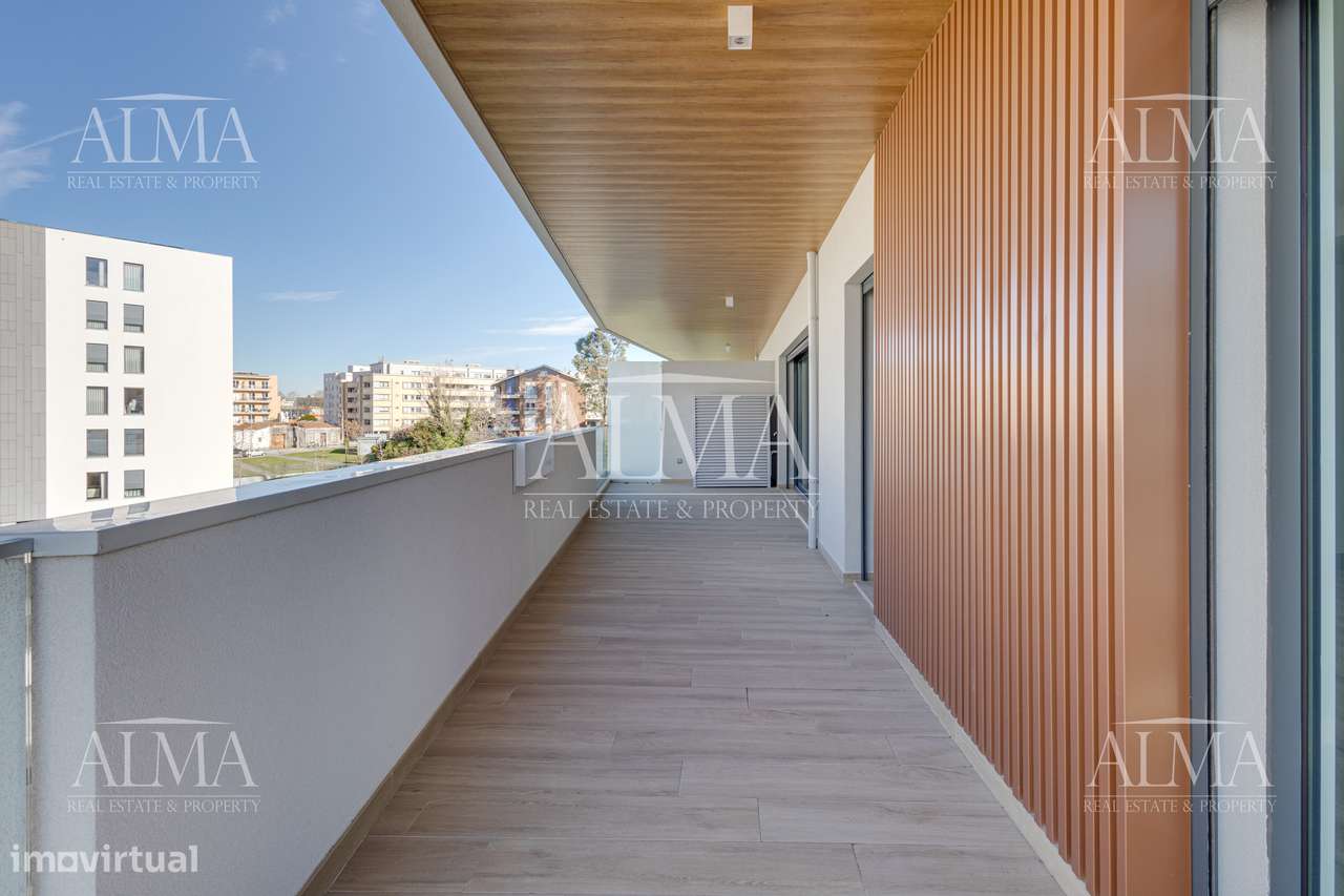 Apartamento T4 novo  na Senhora do Porto-1
