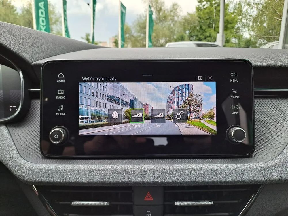 SKODA SCALA 1.0 TSI 115KM SELECTION, opony wielosezonowe, dostępna od ręki