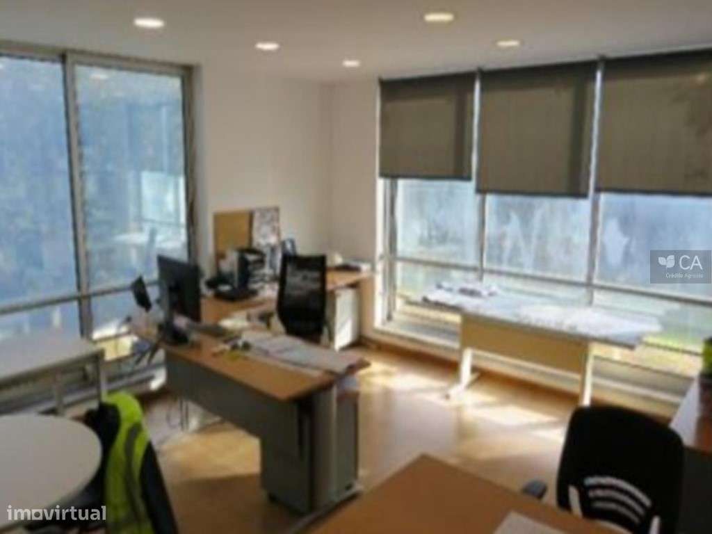 Escritório com 105,7m² situado a 4Km do centro da cidade de Angra d... - Grande imagem: 5/6
