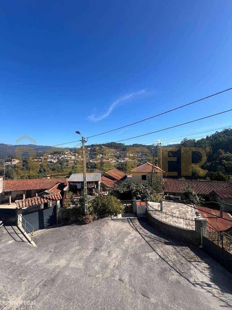 Moradia T2 em Sobradelo da Goma-14