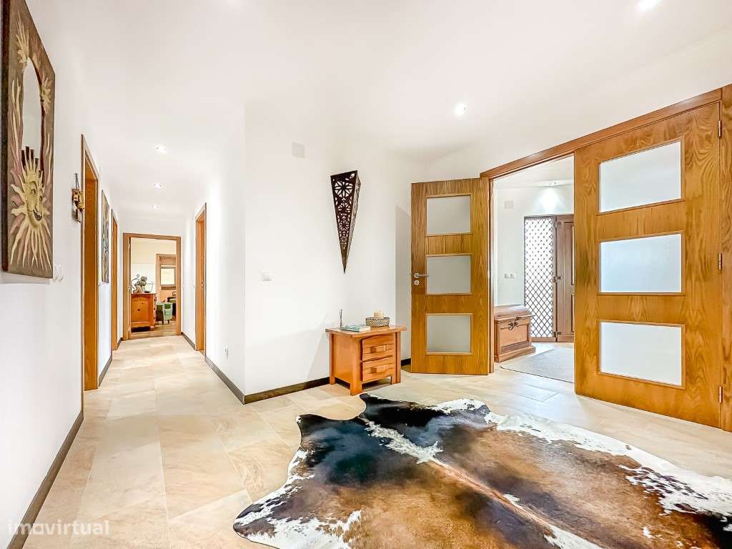 Vende-se moradia T8 junto á Praia da Assenta-1