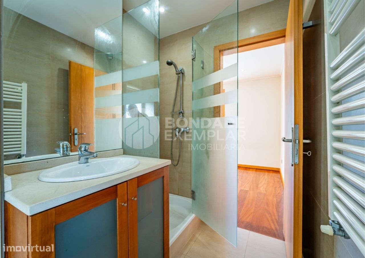 Excelente Moradia V4 - Quinta de Lousã - Valongo-32