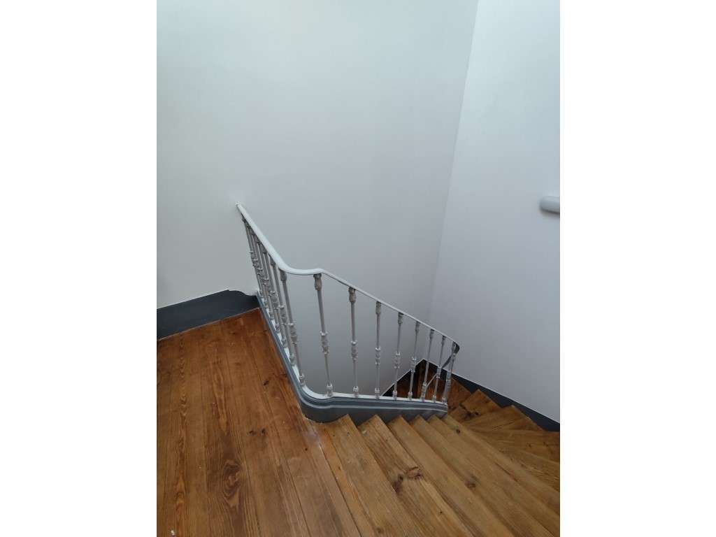 Apartamento T2 Totalmente Remodelado com Vista de Rio em São Vicente-21
