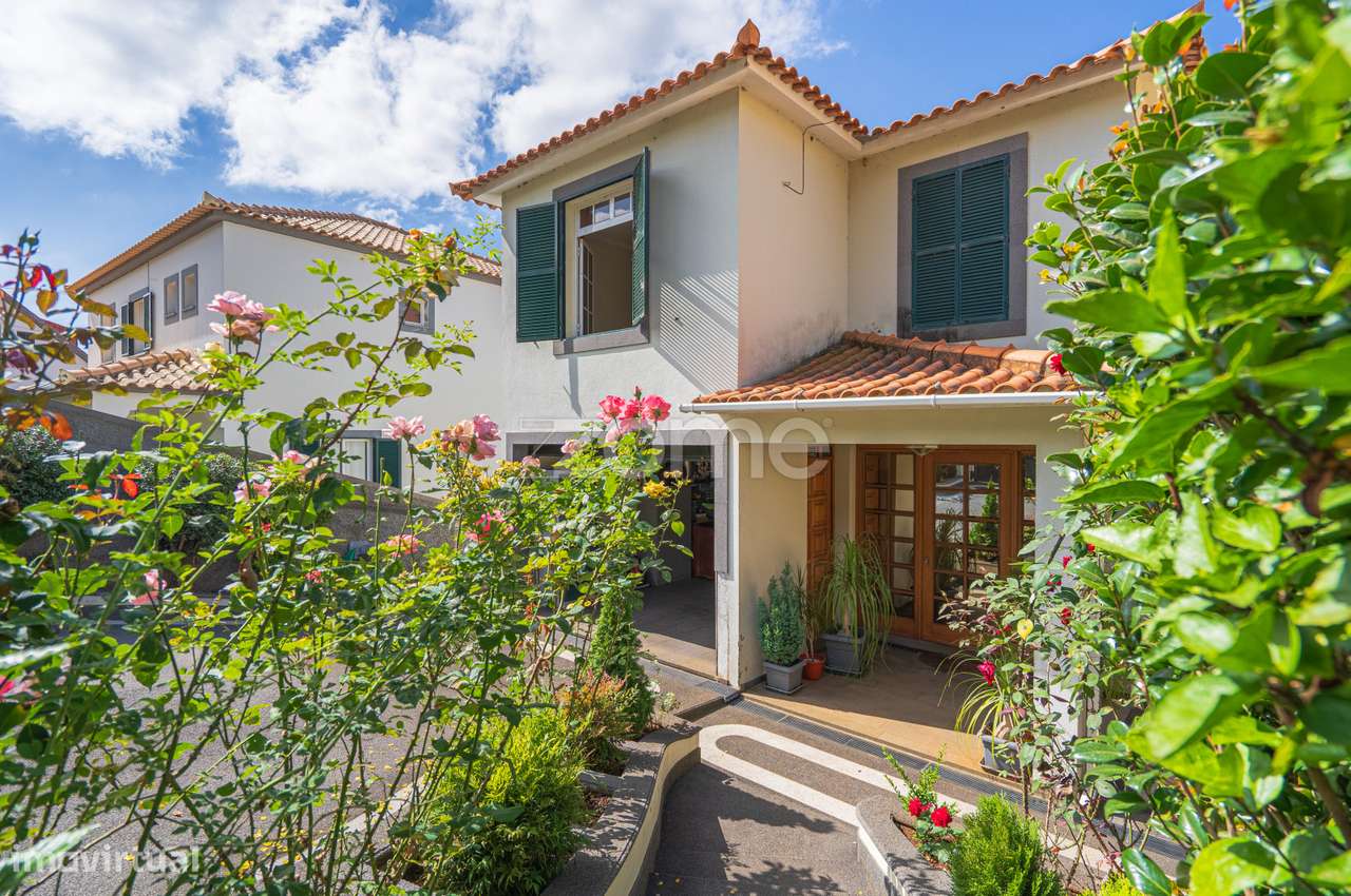 Moradia T3 + 1 Isolada com Vista Baía do Funchal – São Roque, Funch...-1