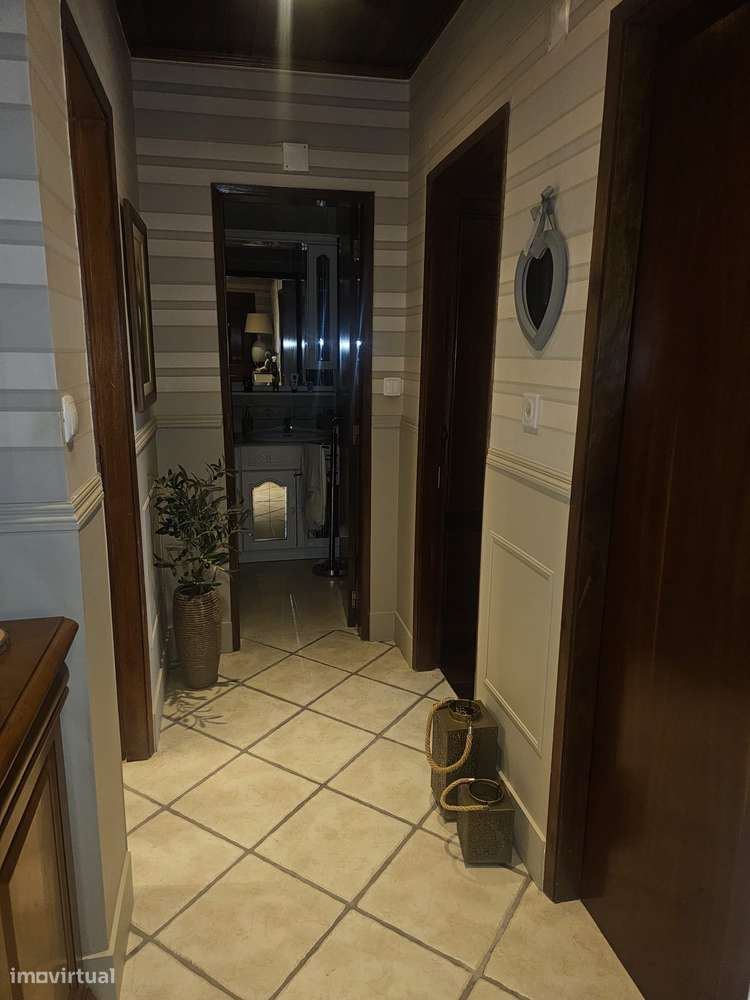 Apartamento T3 - 1º andar , Remodelado no Centro do Entroncamento-15