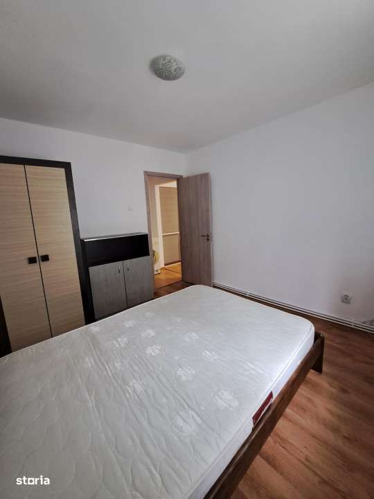 Inchiriere- Apartament cu 3 camere, semidecomandat, etajul 1 din 4 - Imagine principală: 4/9