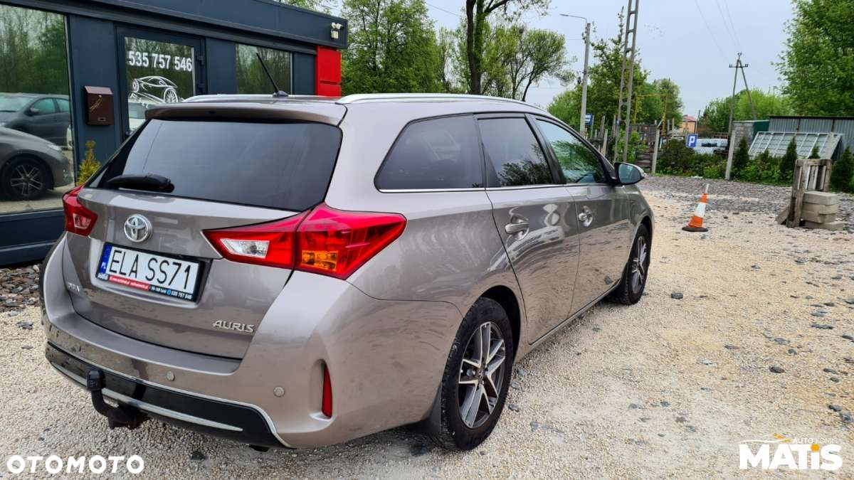 Toyota Auris - 13