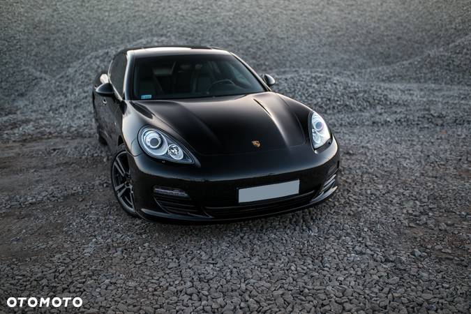 Porsche Panamera 4S - 17