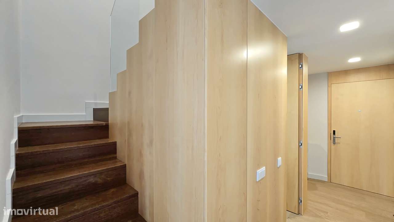 Apartamento semi-novo duplex com 2 quartos em Aveiro-15