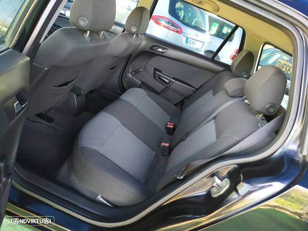 Opel Astra Caravan 1.3 CDTi Enjoy - 33