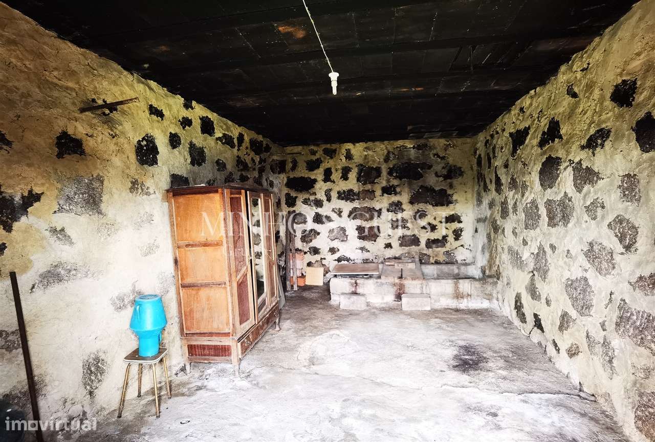 Moradia V4 Rústica com vistas para a Montanha - Ponte da Barca, Viana - Grande imagem: 5/36