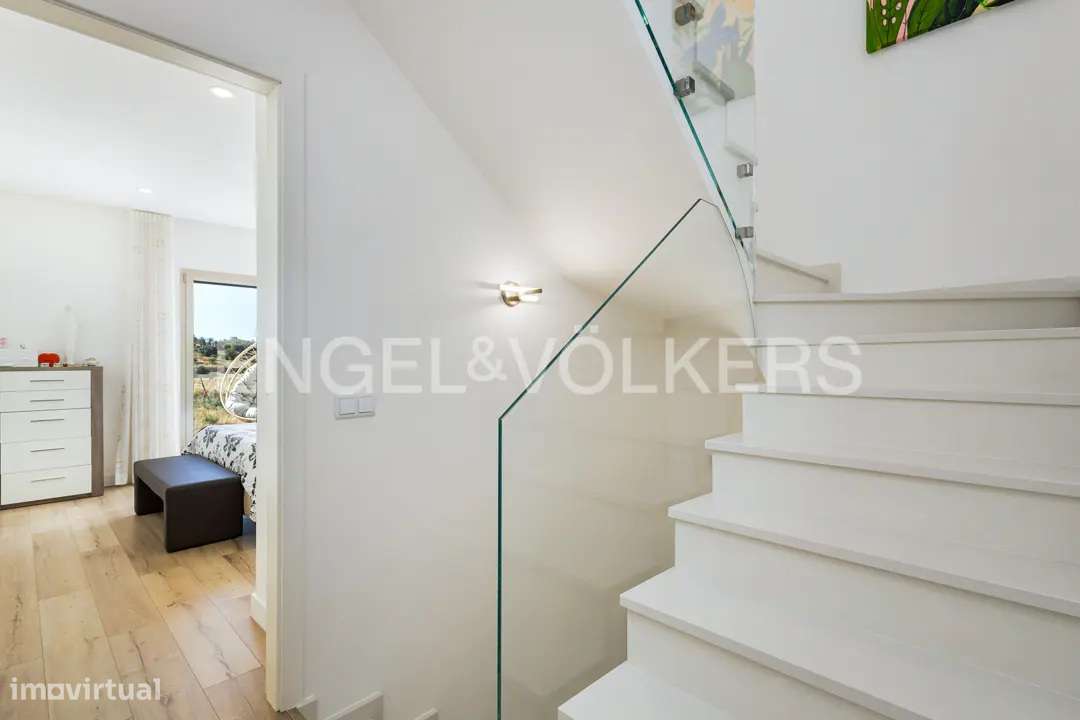 Moderna moradia em banda V3 com piscina privada-10