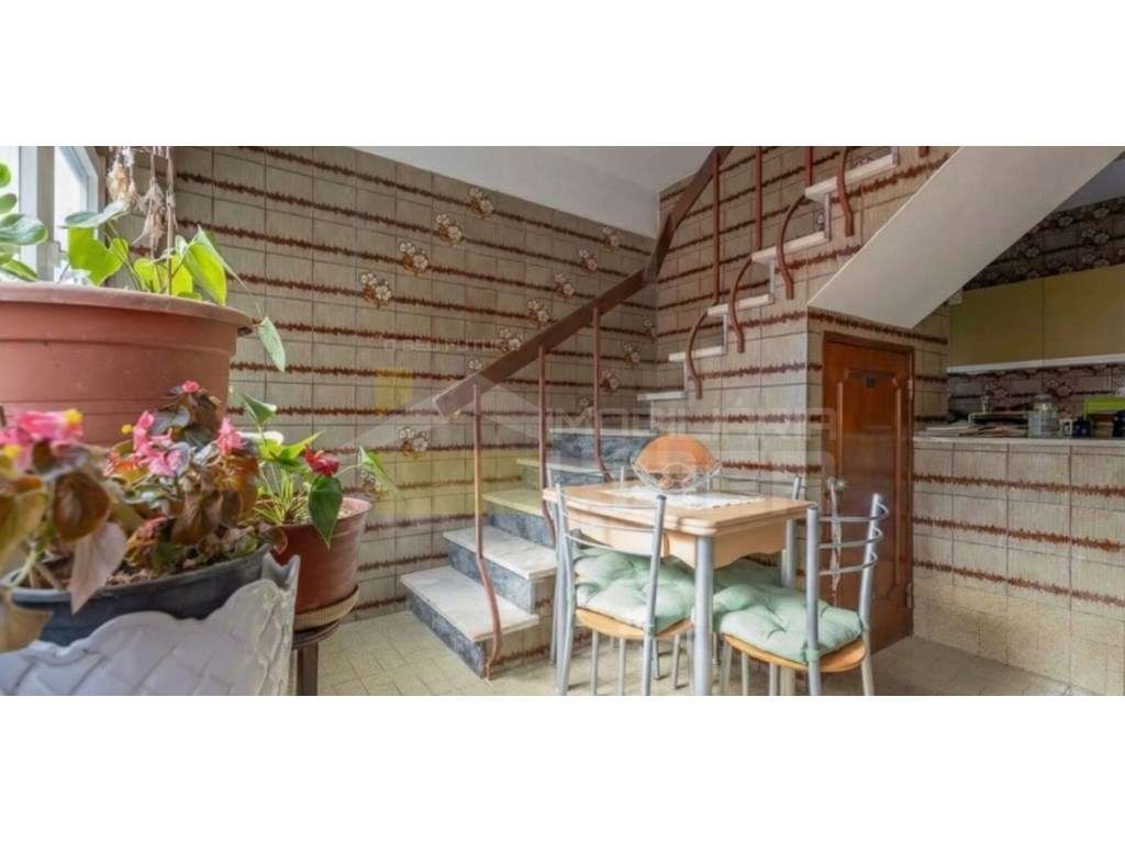 Moradia isolada T5 com 250m2 S. Sebastiao de Guerreiros, Loures.-7