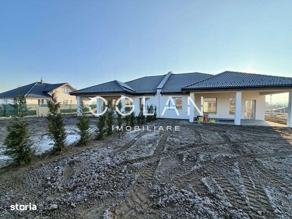 Casa tip duplex , curte libera 340 mp, Cristian-1