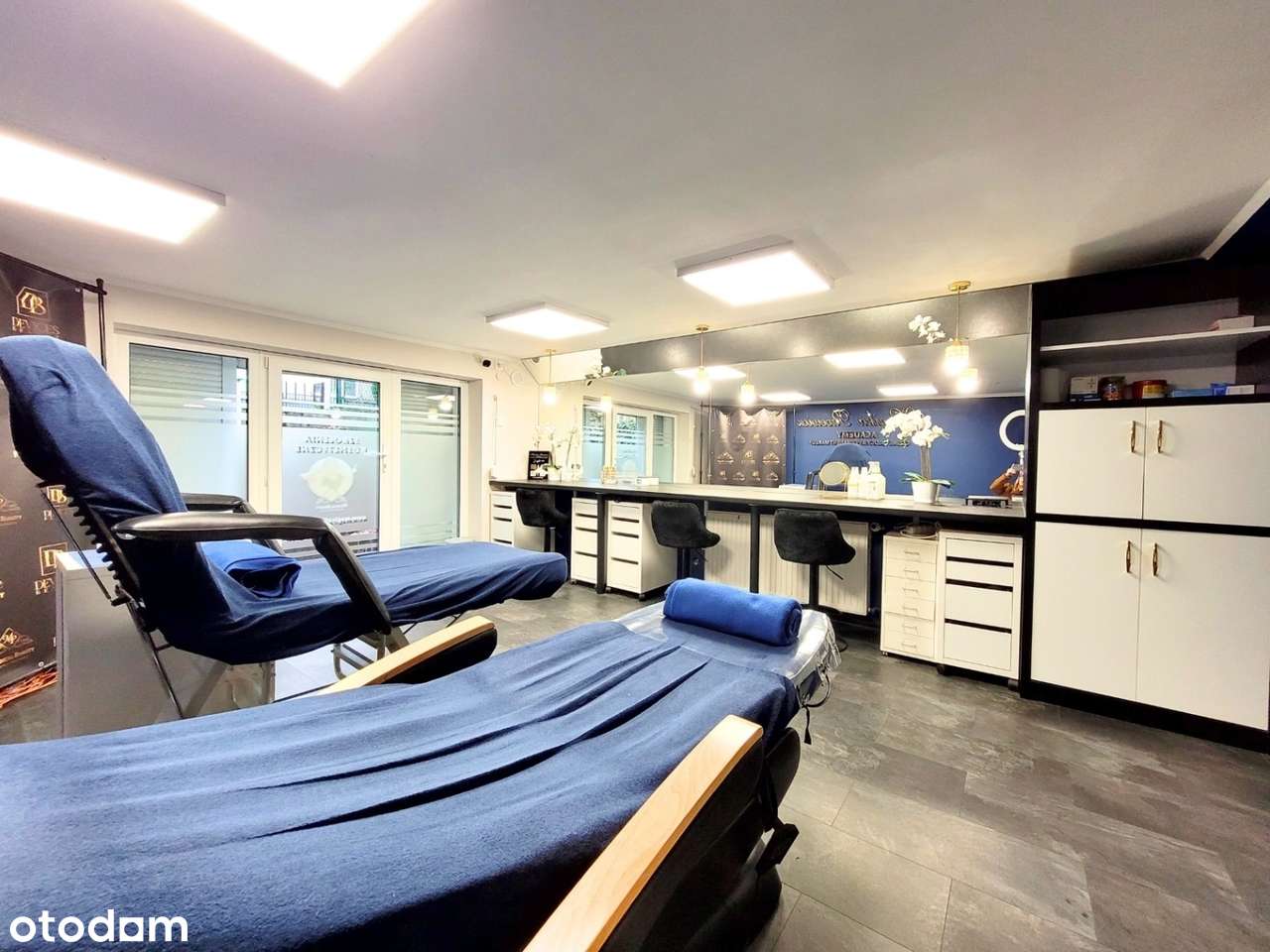 Lokal usługowy z dużą witryną, idealny na biuro/gabinet/fryzjera-7