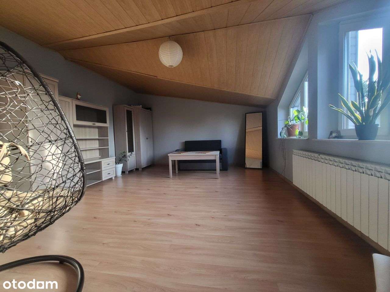 Piękny dom z dużą działką w Ostrowcu Świętokrzyski-1