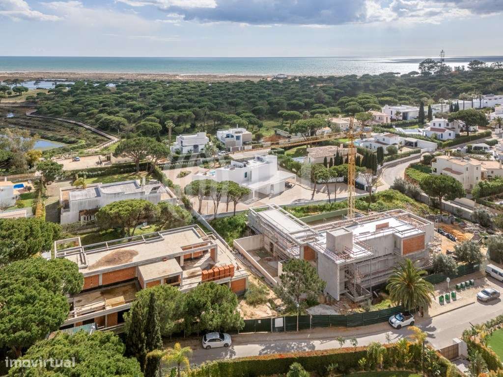 Moradia T6+2, na Quinta das Salinas, em Almancil - Grande imagem: 4/16