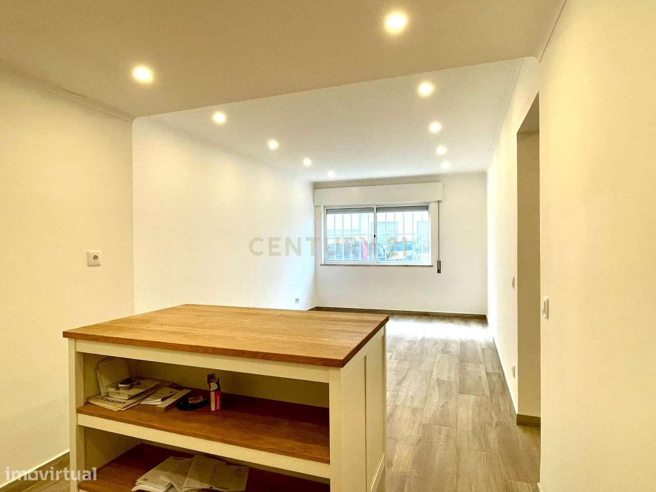 T1 moderno e renovado a estrear - Grande imagem: 4/13