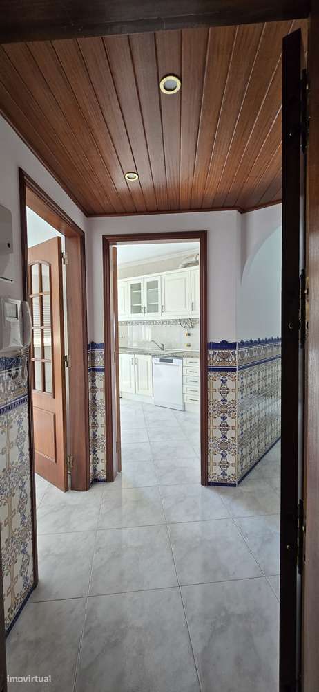 T2 com elevador, ar condicionado e cozinha equipada - Grande imagem: 3/40