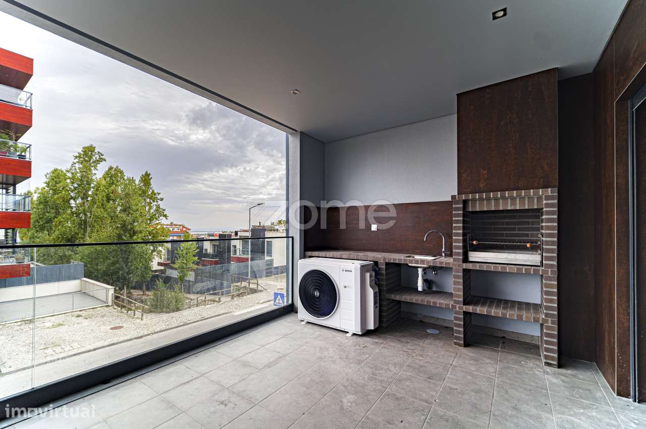 Fabuloso T3 novo a estrear, com varanda e vista rio-8