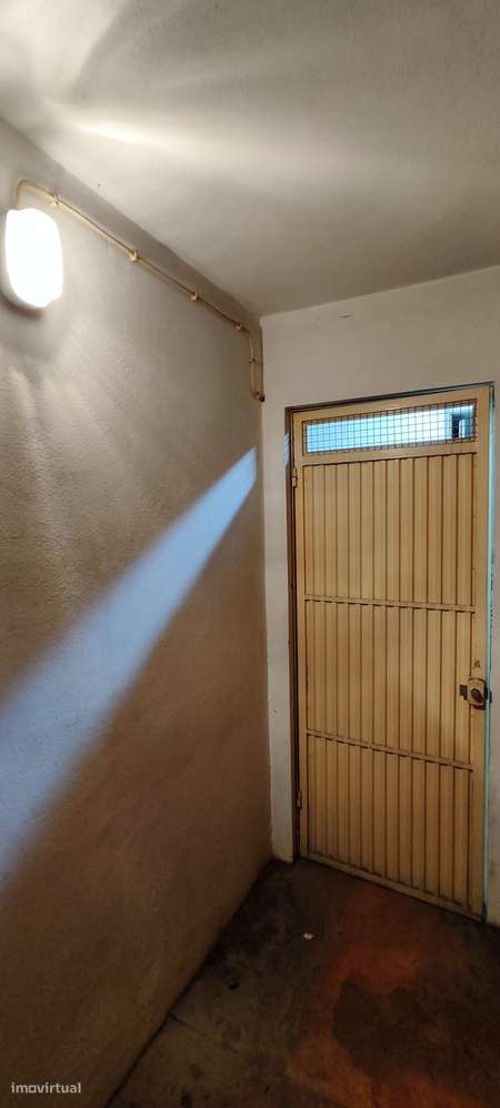 Disponível Arrumo no Centro de Famalicão - Grande imagem: 3/10