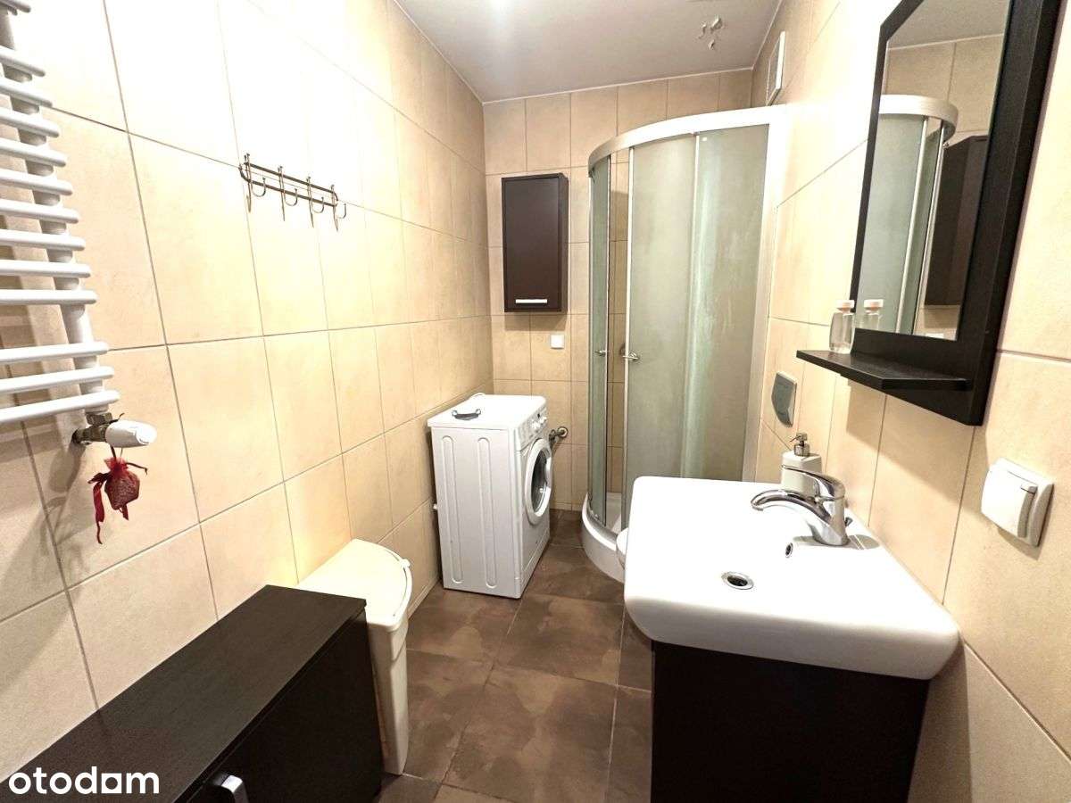 Klimatyczna kawalerka na Podolanach!-6