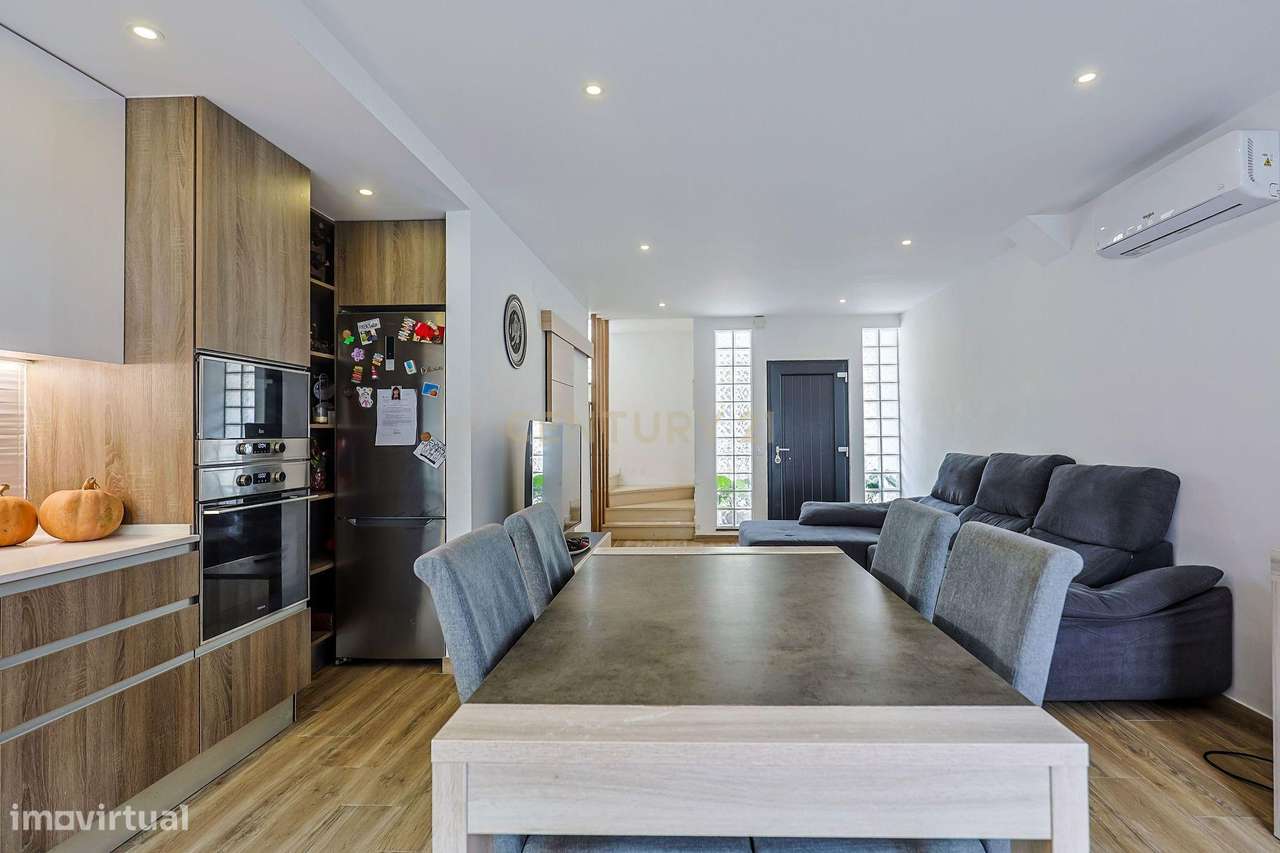 Moradia  T2 com aproveitamento de Sótão no Viso - Grande imagem: 4/38