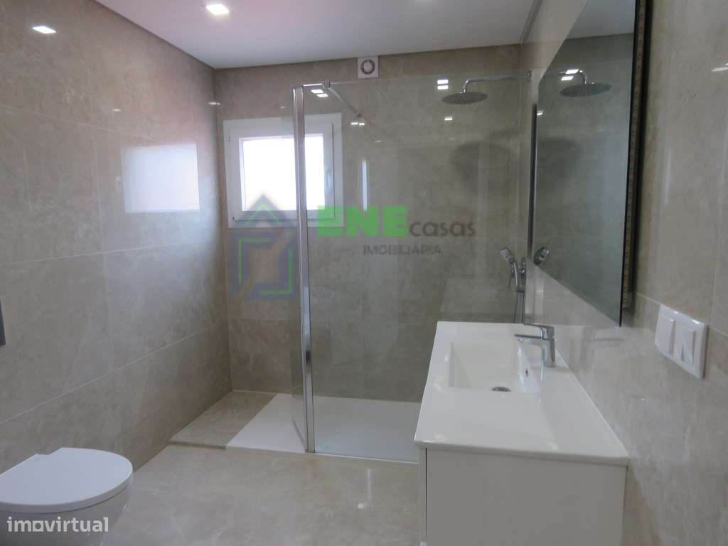Moradia T4 na Vila da Ericeira-25
