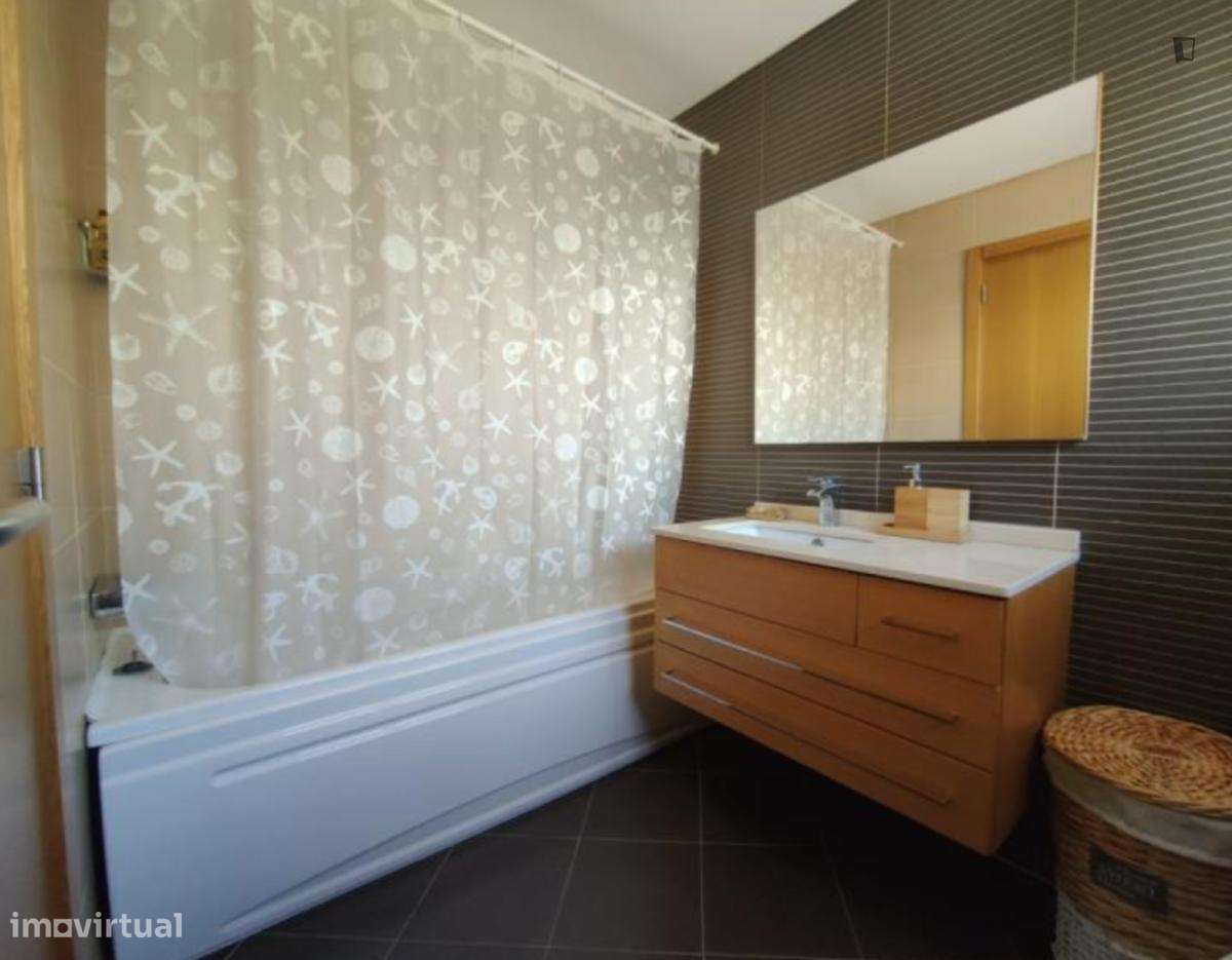 Quarto - localizado em Lisbon - Grande imagem: 5/9