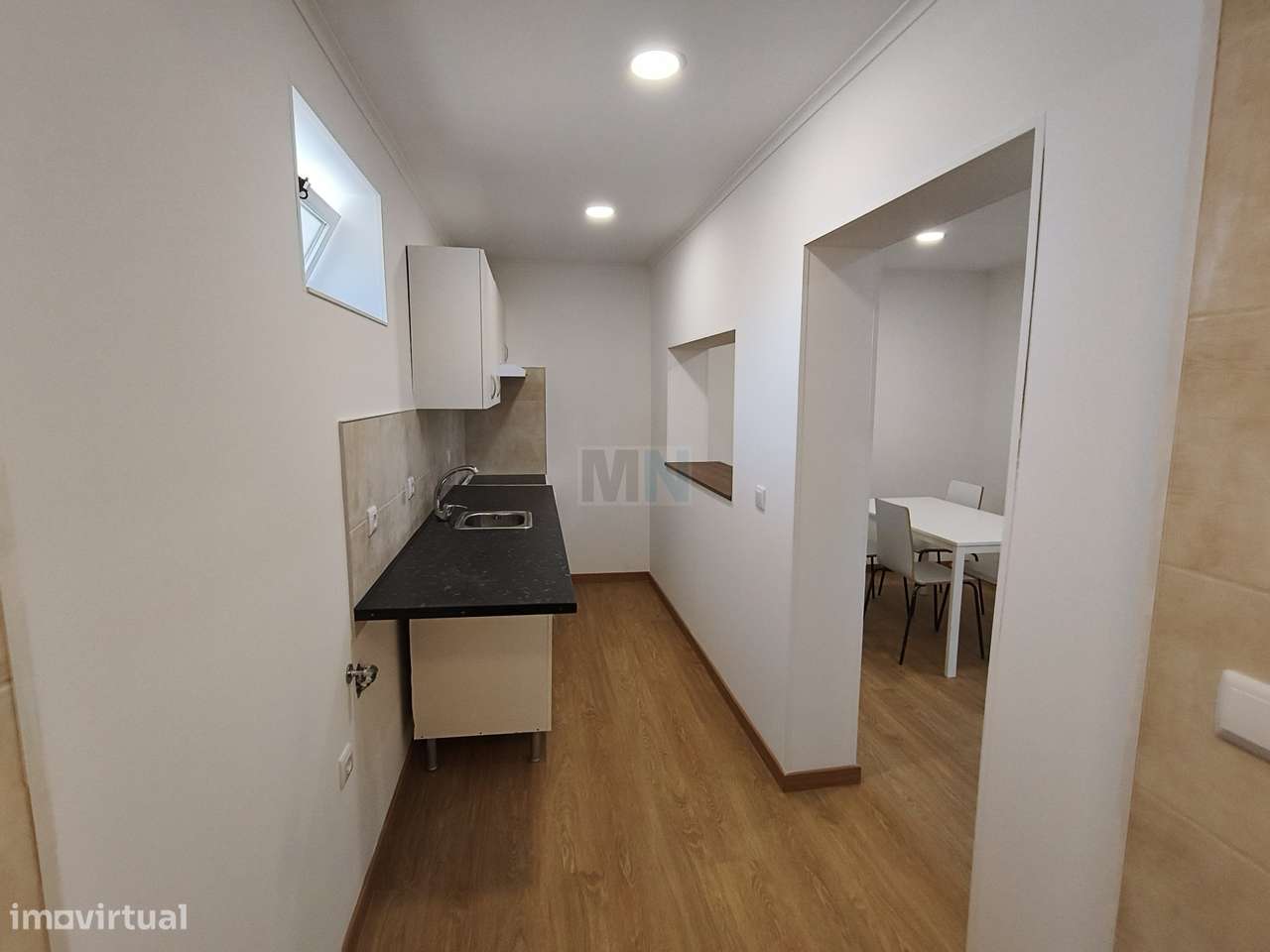 Casa T2+1  Remodelada próximo ao Hospital dos Covões-5