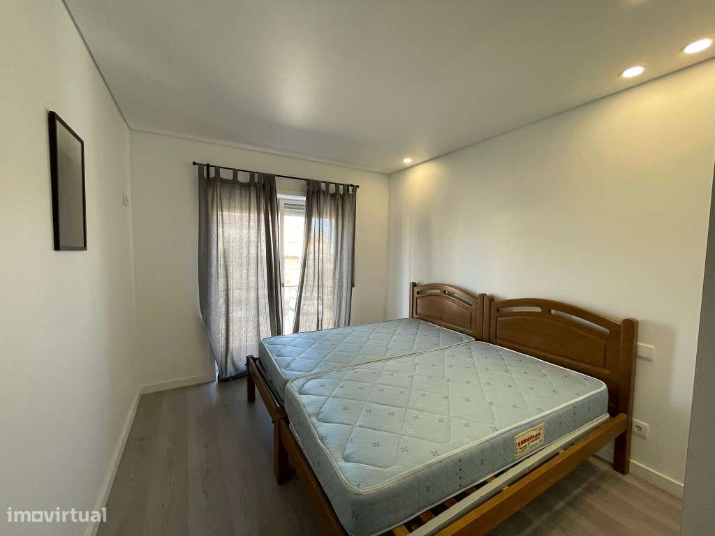 APARTAMENTO T2 - TORREIRA-10