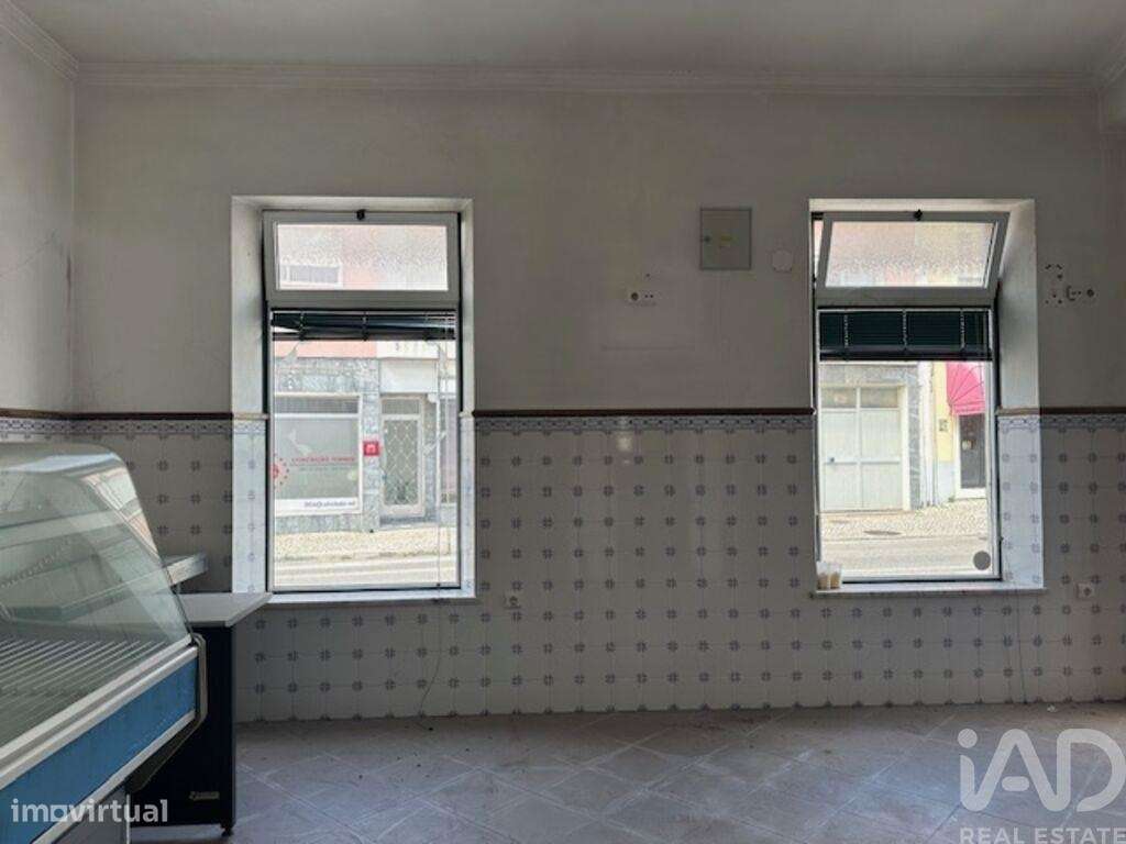 Prédio T1 em Vieira de Leiria de 170,00 m2 - Grande imagem: 4/30