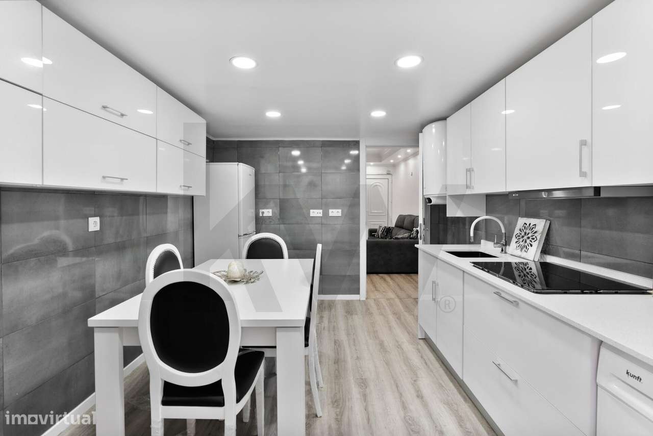 Moradia T1+1 com Terraço, RENOVADA – 15 min de Lisboa, Queluz - 10 min - Grande imagem: 5/42