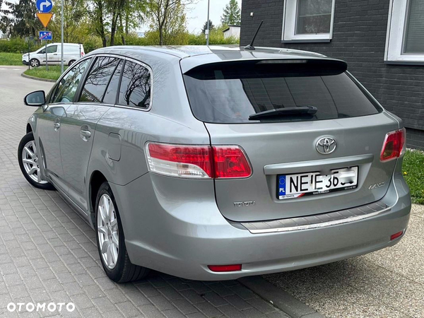 Toyota Avensis 1.8 Sol - 6