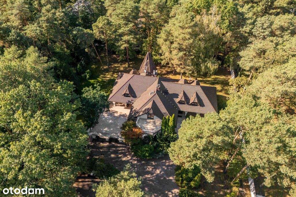 Dom/rezydencja/Dąbrowa Leśna-12