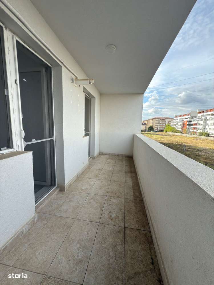 Apartament 2 Camere la 1.5 kilometri de Metrou - Imagine principală: 3/13