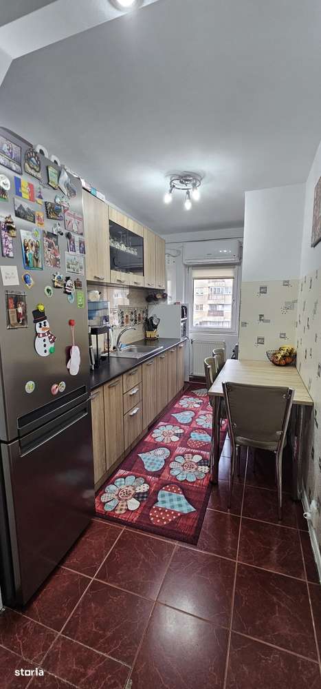 Apartament de vanzare 2 camere decomandat zona Faget-3