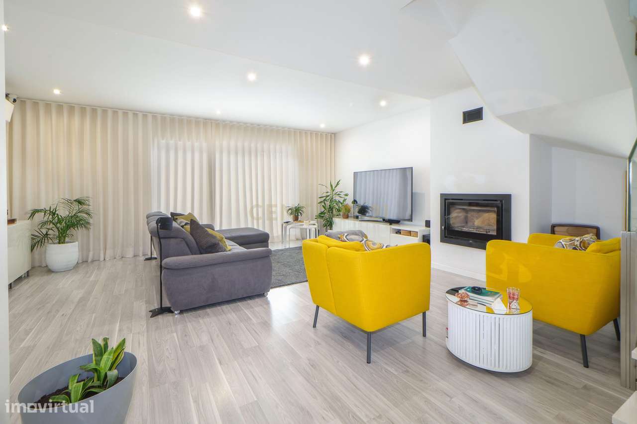 Moradia T4 com piscina e domótica – Fernão Ferro, Seixal / 570.000 € - Grande imagem: 5/39