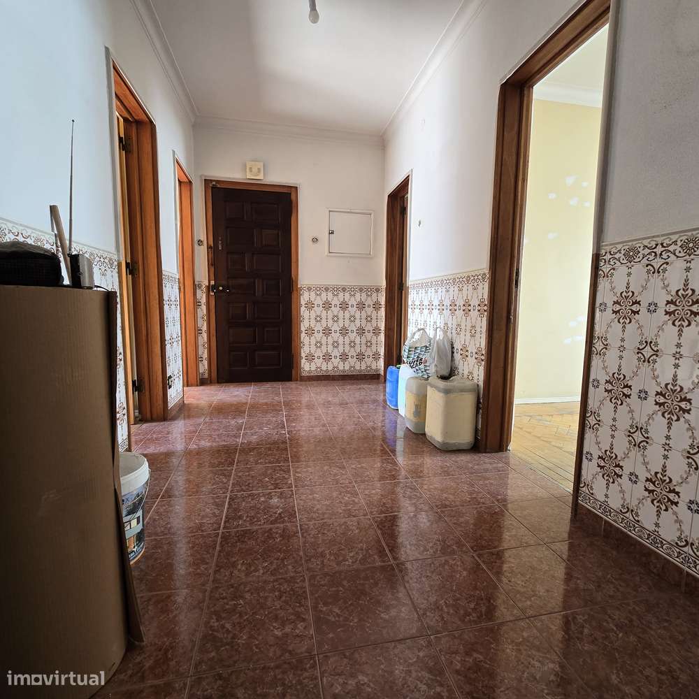 T4/T3 Renovado no Bairro do Liceu-18