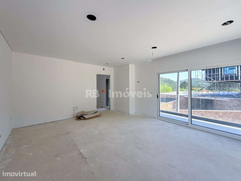 Moradia Nova T3, Vista Rio - Urbanização Martinela, Ferreira do Zêzere-17
