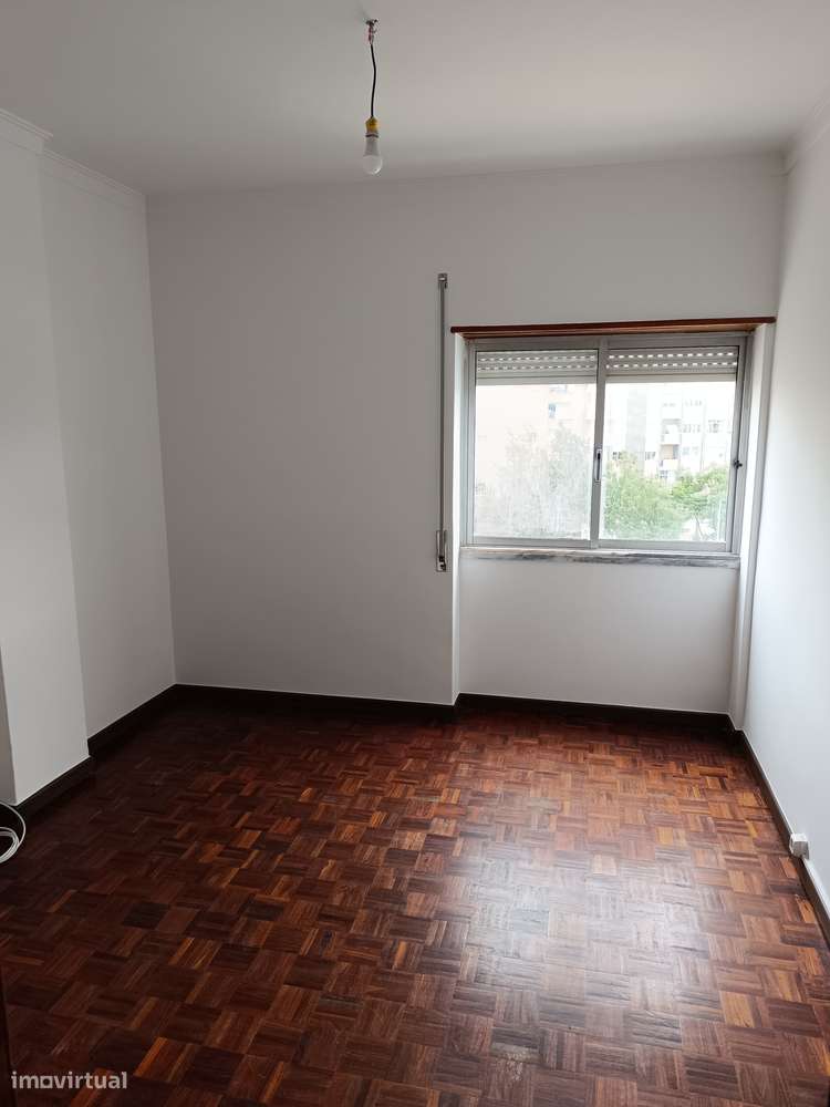 T3 sem mobília, junto ao estádio, Setúbal - Grande imagem: 4/9